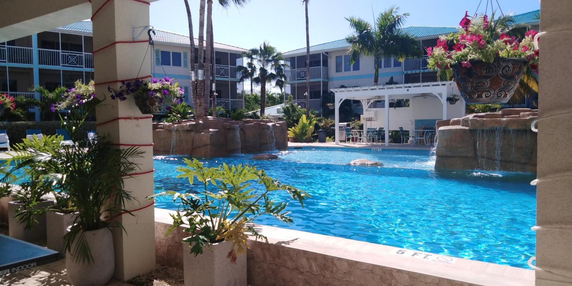 Seven Mile Beach Resort George Town Exterior foto