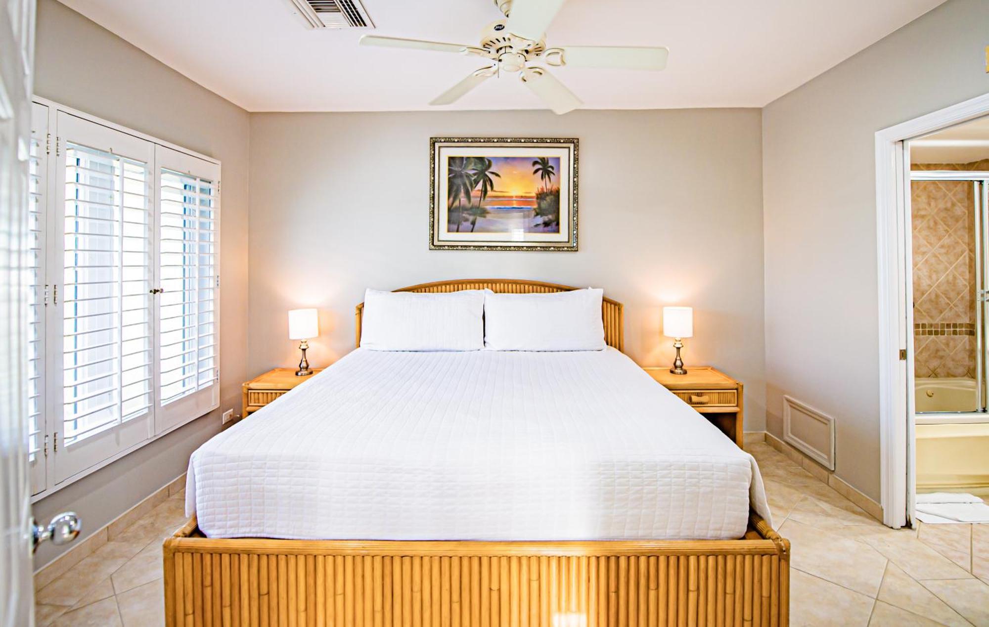 Seven Mile Beach Resort George Town Exterior foto
