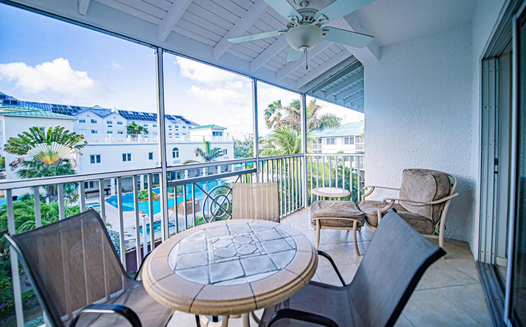 Seven Mile Beach Resort George Town Exterior foto