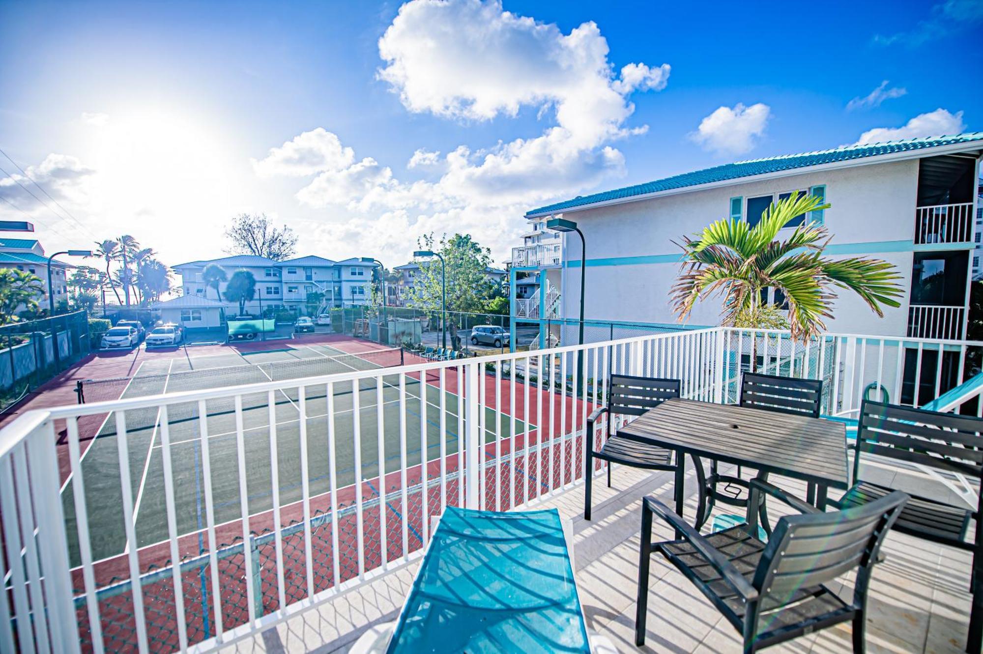 Seven Mile Beach Resort George Town Exterior foto