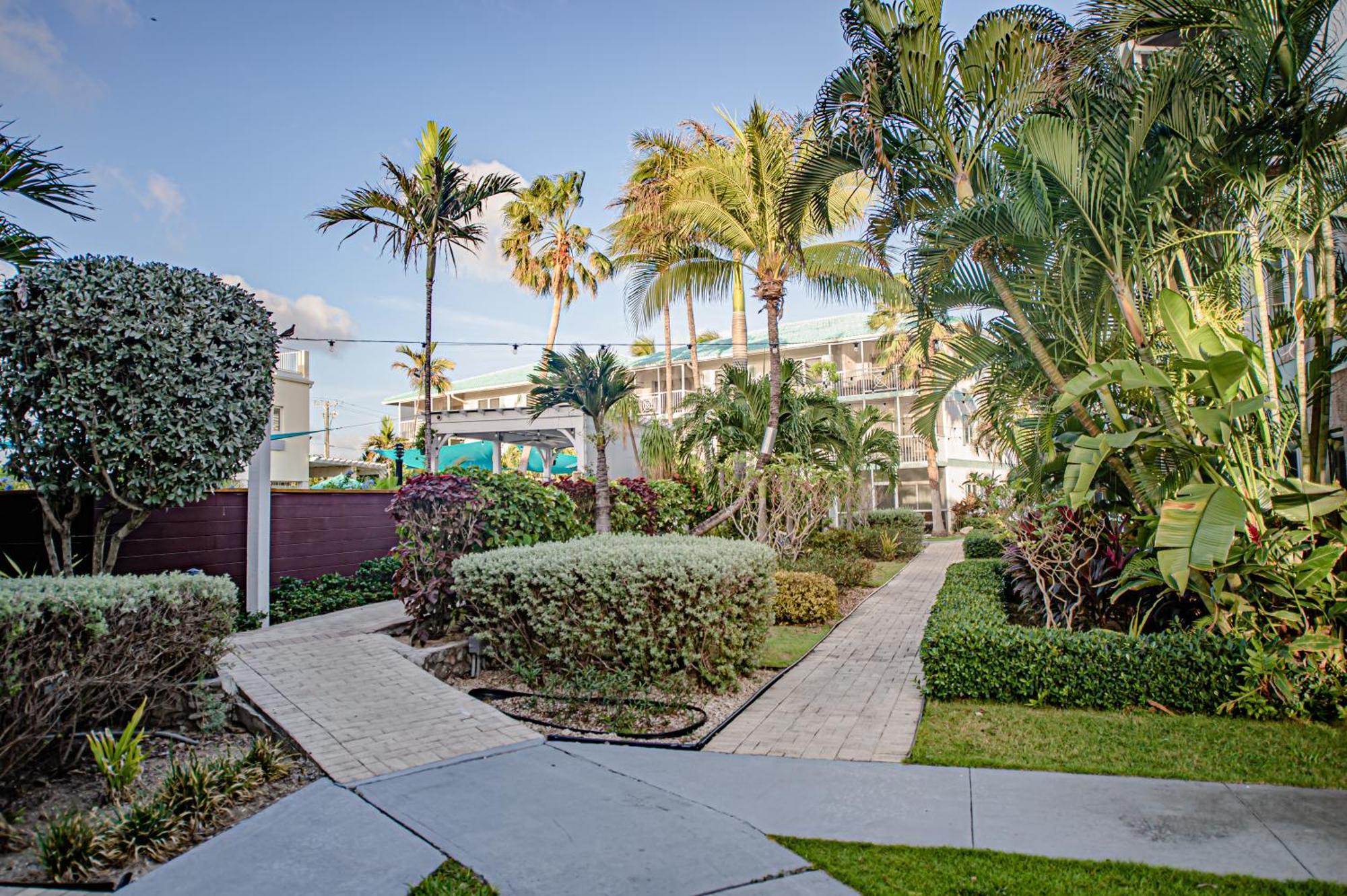 Seven Mile Beach Resort George Town Exterior foto