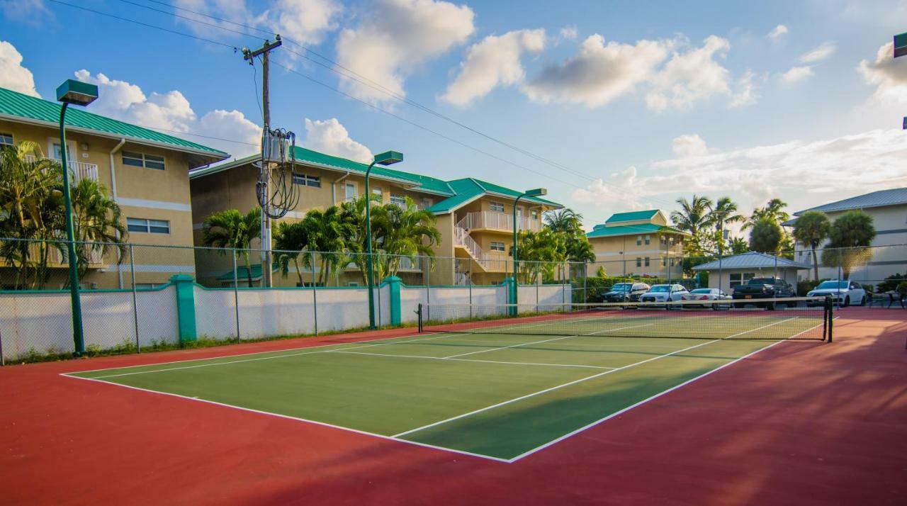 Seven Mile Beach Resort George Town Exterior foto