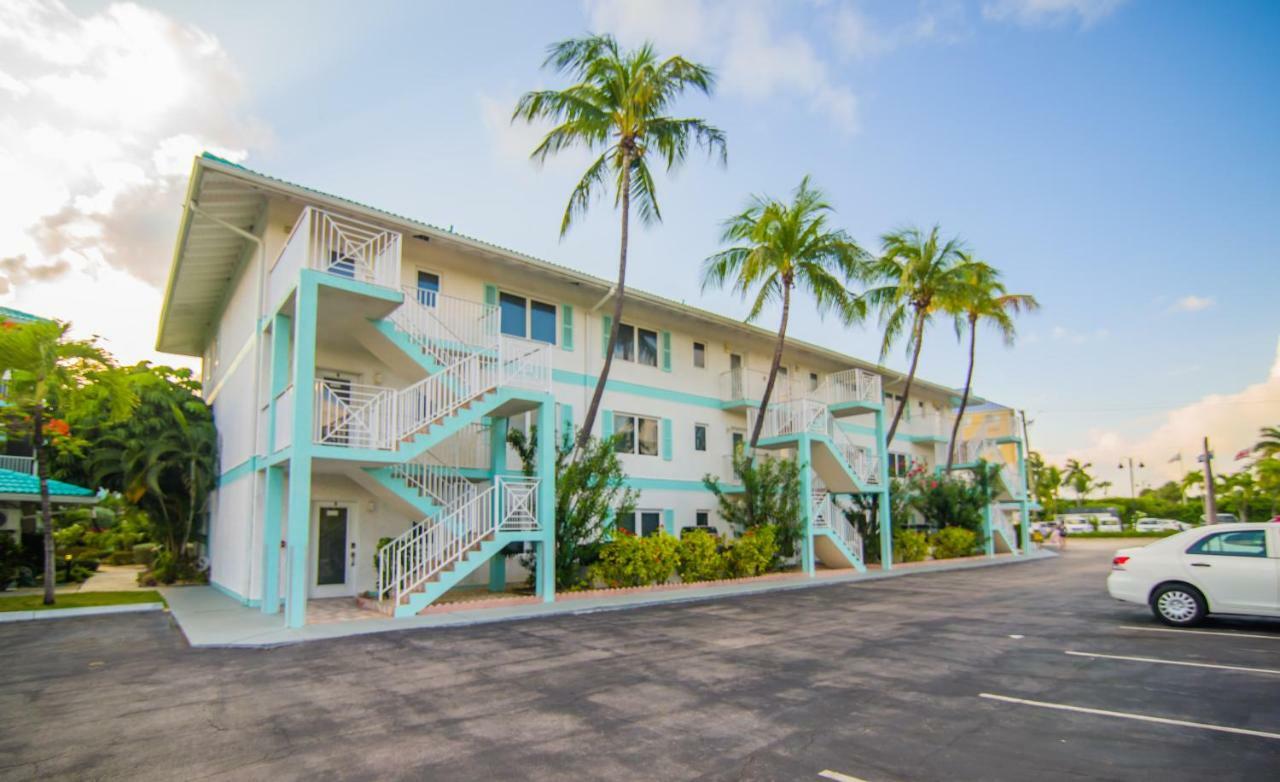 Seven Mile Beach Resort George Town Exterior foto
